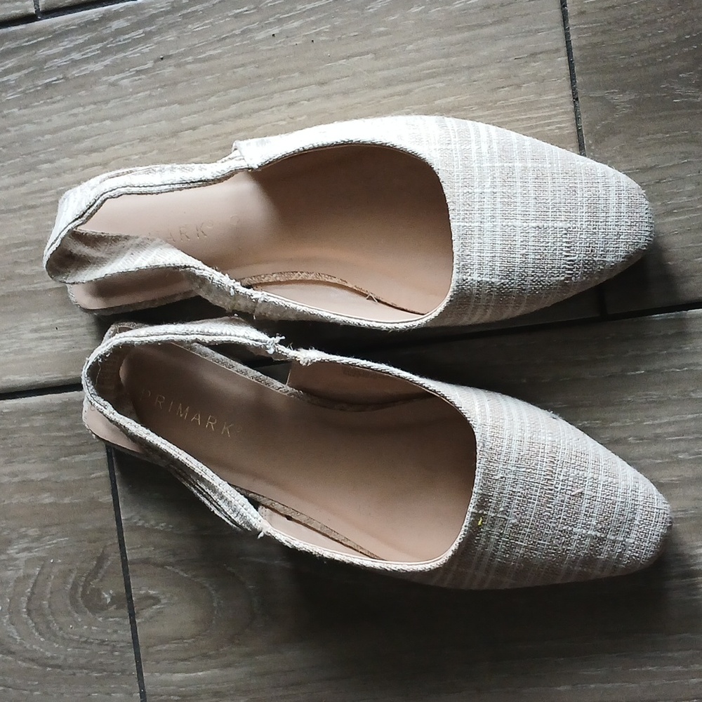 Primary canvas sandals